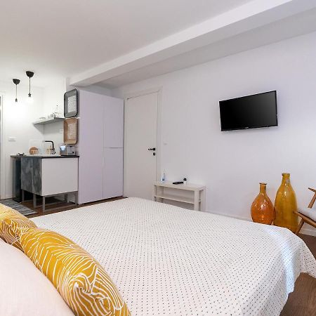 Stylish Studio Apartment By Irundo Rovinj Eksteriør billede